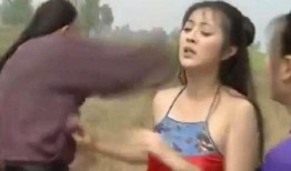 肚兜视频,传统服饰魅力再现